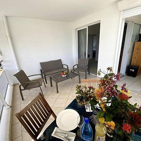 Appartement - Vue Mer Et Montagne Сен-Лу Екстериор снимка
