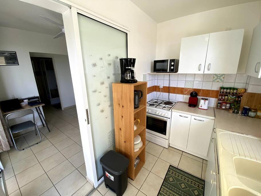 Appartement - Vue Mer Et Montagne Сен-Лу Екстериор снимка